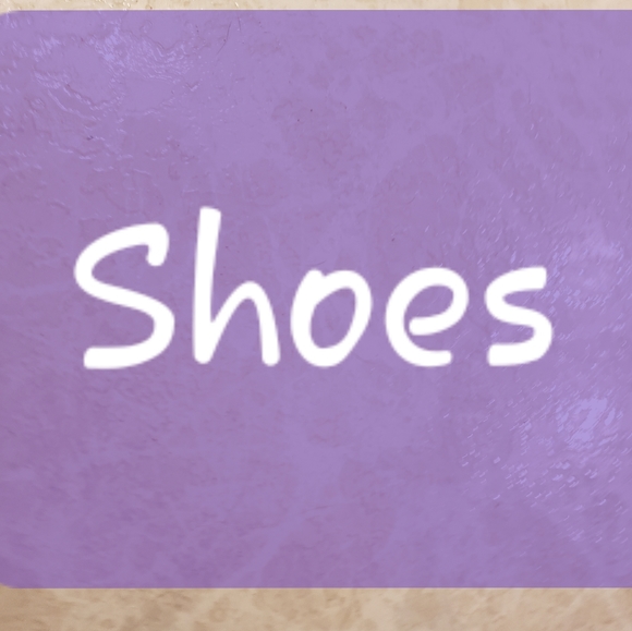 Shoes, pumps, sandals and boots - Picture 2 of 2